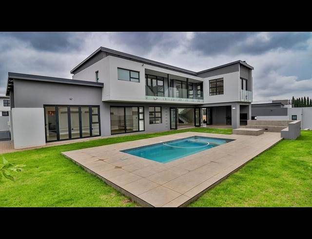 4 BEDROOM HOUSE FOR SALE IN MIDSTREAM ESTATE